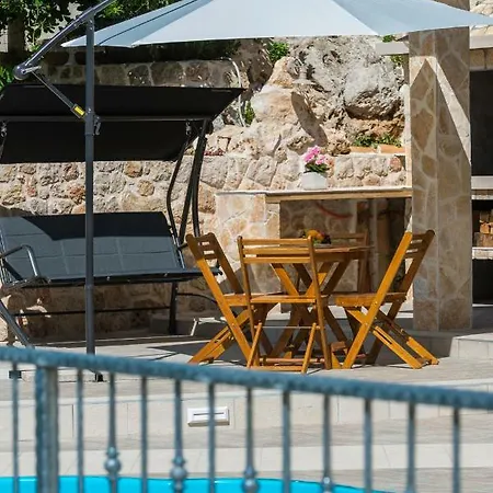 Holiday Marina - Private Swimming Pool Mlini