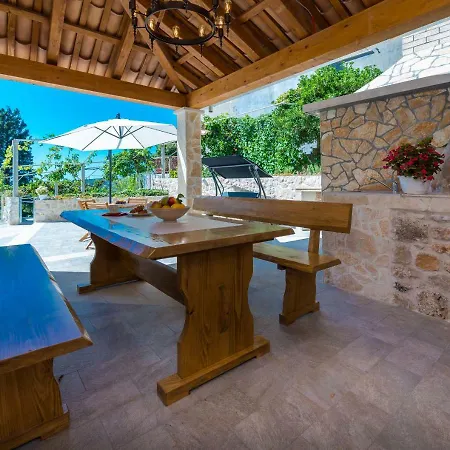 Holiday Marina - Private Swimming Pool Mlini