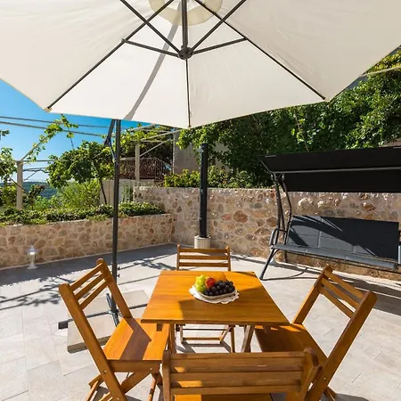 Nyaraló Marina - Private Swimming Pool