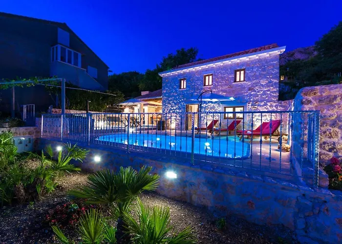 펜션 Marina - Private Swimming Pool *