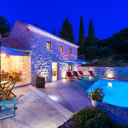 Holiday Marina - Private Swimming Pool Nyaraló