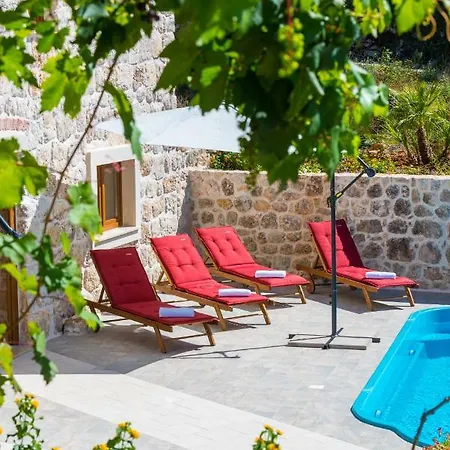 Holiday Marina - Private Swimming Pool Nyaraló Mlini