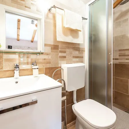 Holiday Marina - Private Swimming Pool Mlini