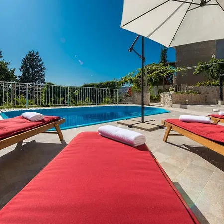 Nyaraló Holiday Marina - Private Swimming Pool *