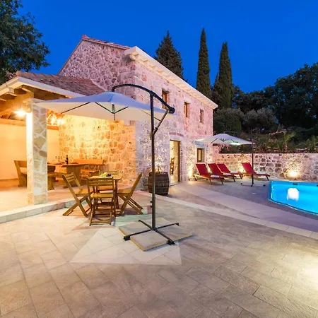 Nyaraló Holiday Marina - Private Swimming Pool *