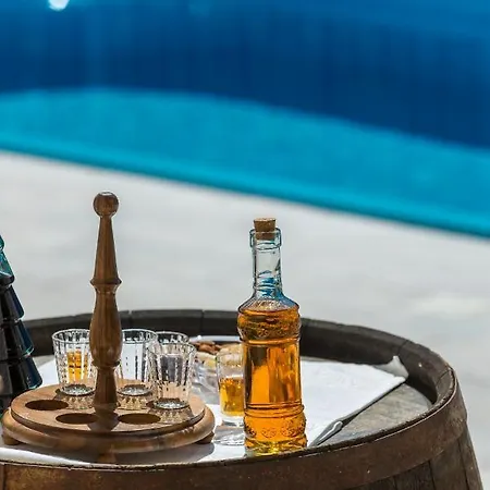 Holiday Marina - Private Swimming Pool Nyaraló *