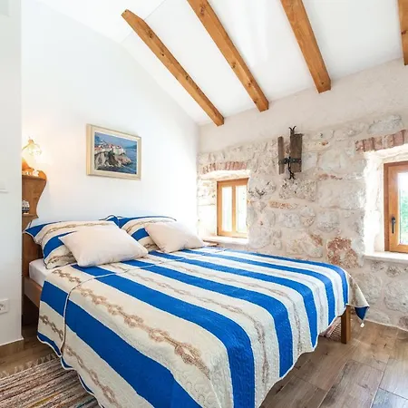 Holiday Marina - Private Swimming Pool *