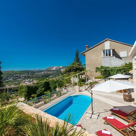 Holiday Marina - Private Swimming Pool Nyaraló