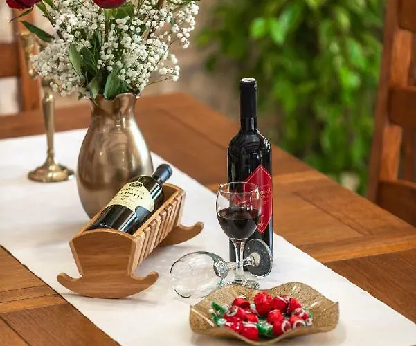 Marina - Private Swimming Pool * 米利尼