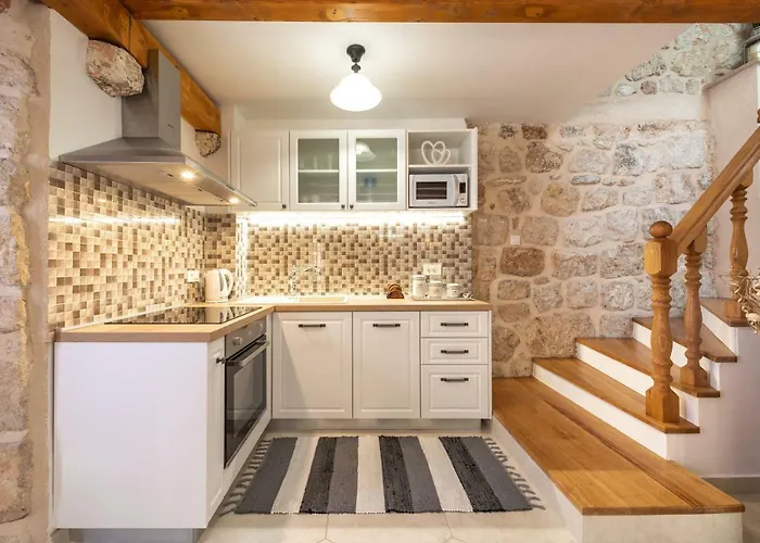 Marina - Private Swimming Pool 度假居