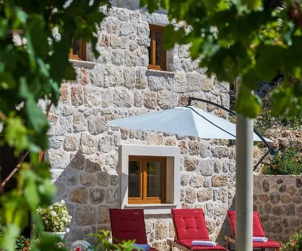 Marina - Private Swimming Pool * 米利尼