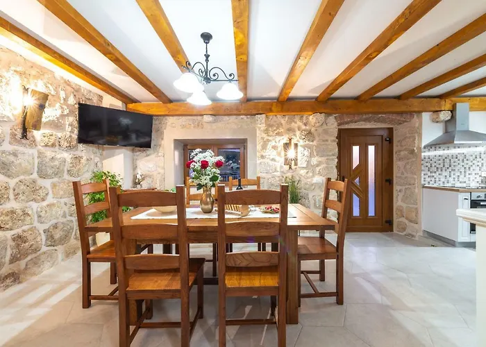 Marina - Private Swimming Pool * 米利尼