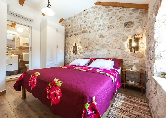 Marina - Private Swimming Pool 米利尼