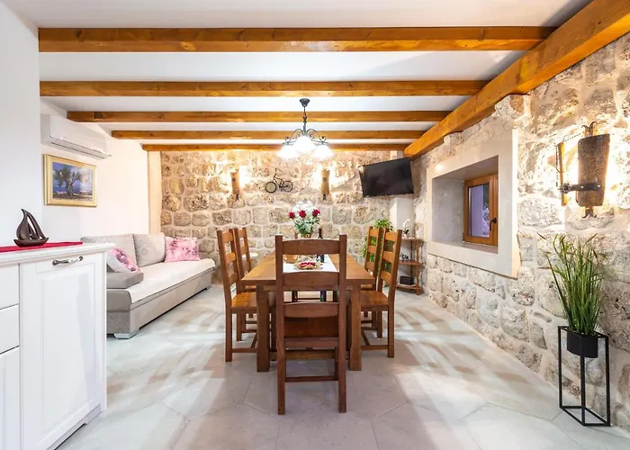 Marina - Private Swimming Pool * 米利尼