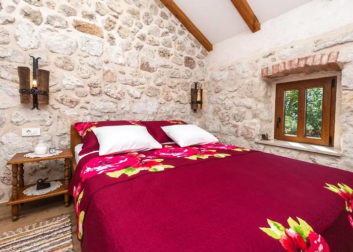 Marina - Private Swimming Pool 度假居